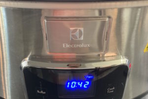 slow cooker electrolux warm